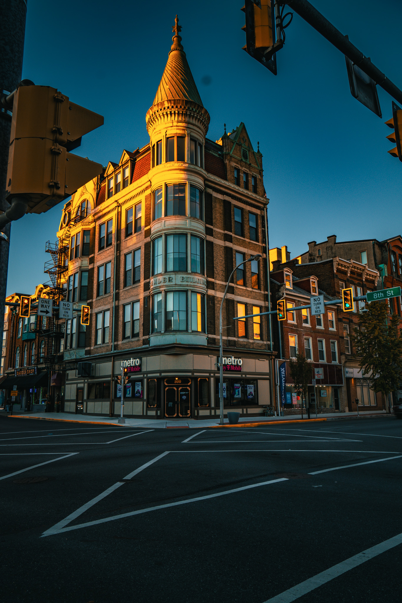 Samler Building abandoned haul truck